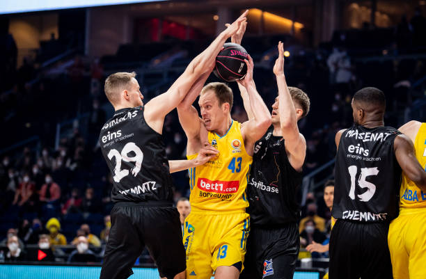 比赛中的每 比赛中的每