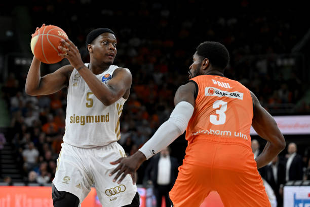 攻并不顺利 攻并不顺利