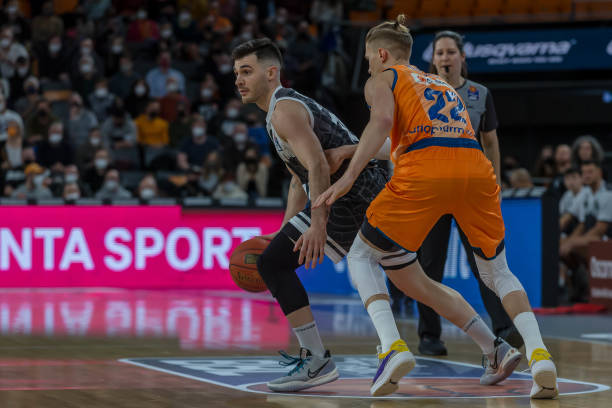 留核心阵容 留核心阵容